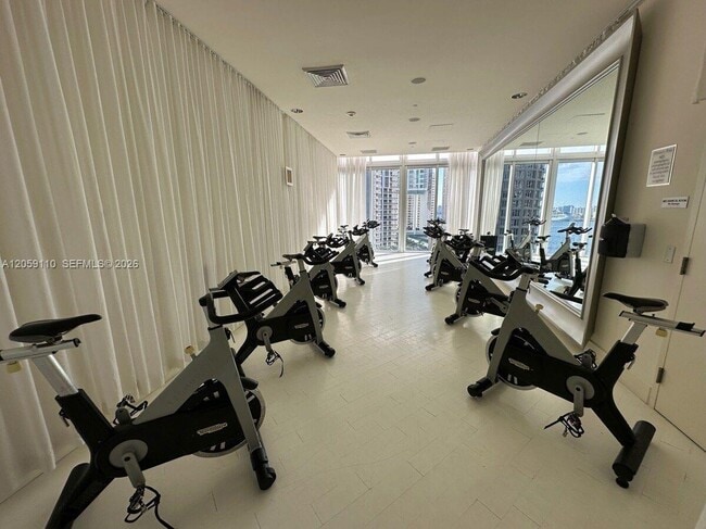 Photo - 485 Brickell Ave Unidad 2507
