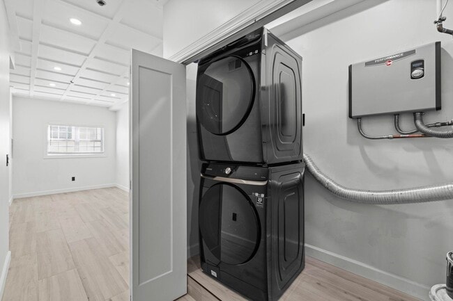 Photo - 318 54th St Unit 1H