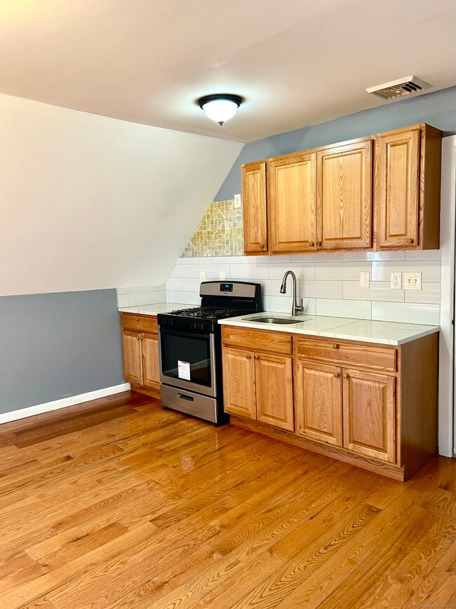 Photo - 26 Plaza Ave Apartment Unit 3rd Floor