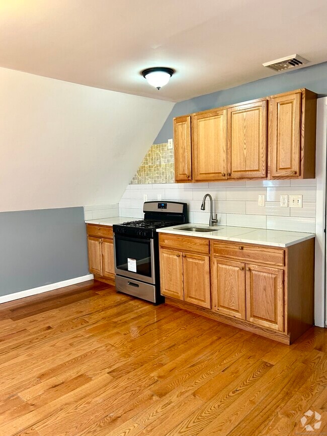 Building Photo - 26 Plaza Ave Unit 3rd Floor Rental
