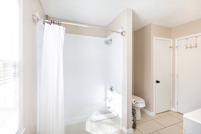 Photo - 6012 Old Coach Rd