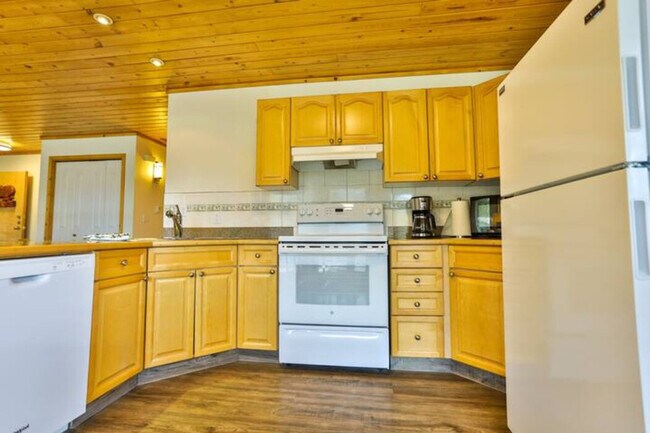 Photo - 4458 Timberline Crescent Unit SI ID1473820P