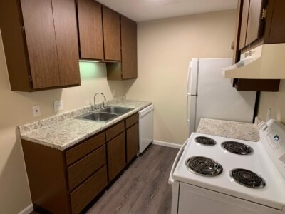 Kitchen - Meadowview Apartments