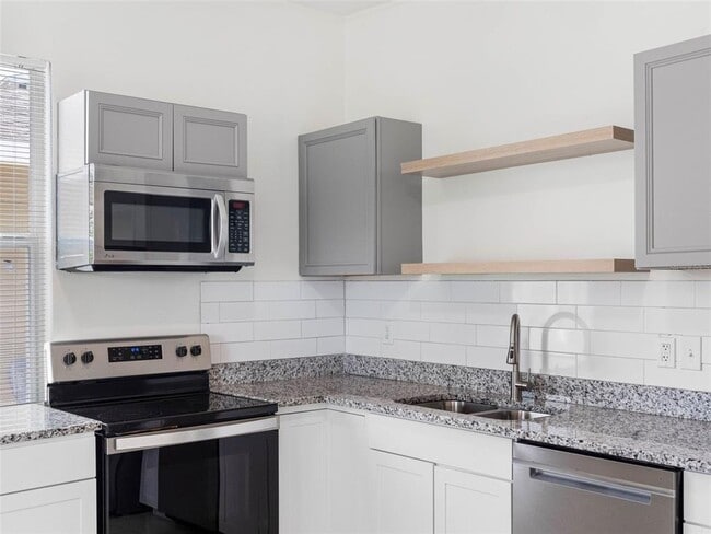 Photo - 2524 W Cherry St