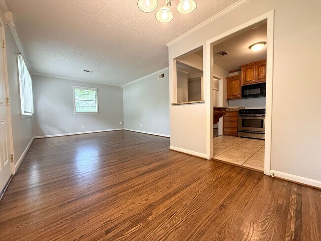 Photo - 9115 Oak Grove Ln