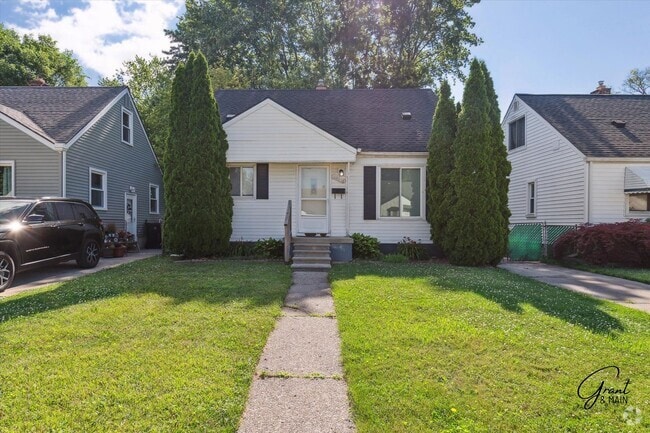Building Photo - $1400 3 bedroom bungalow Rental