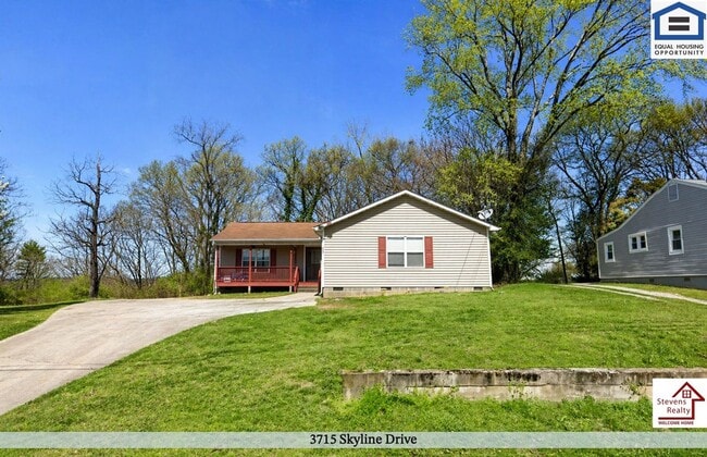 Building Photo - 3715 Skyline Dr