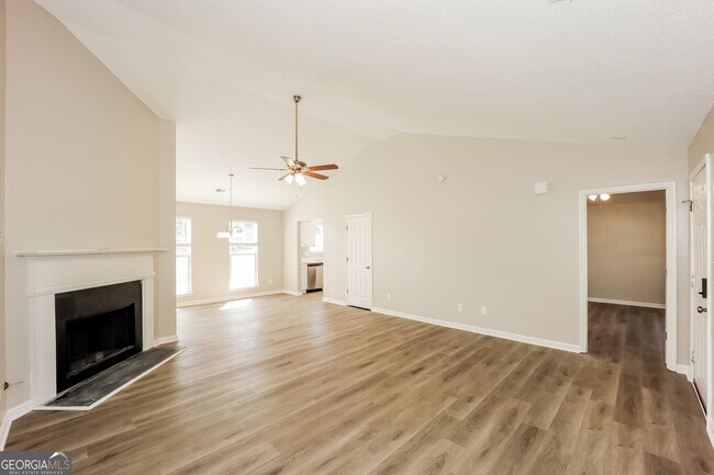 Photo - 374 Eagles Crossing Cir