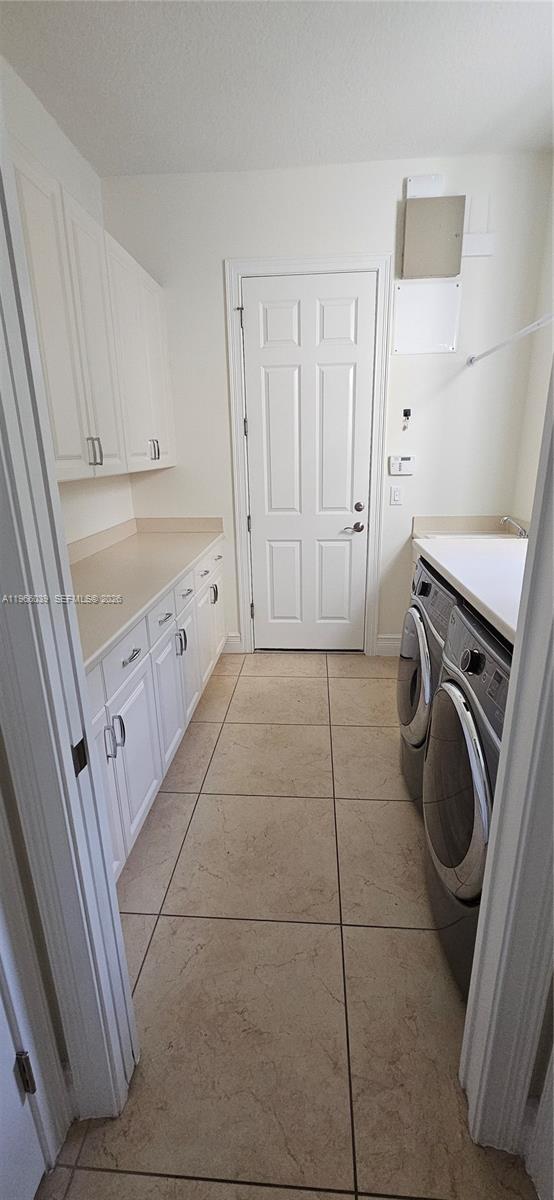 Photo - 8175 Lost Creek Ln