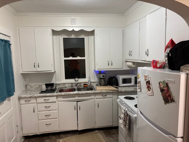 Photo - 615 E Market St Unit A