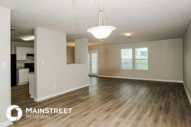 Photo - 111 Lockport Dr