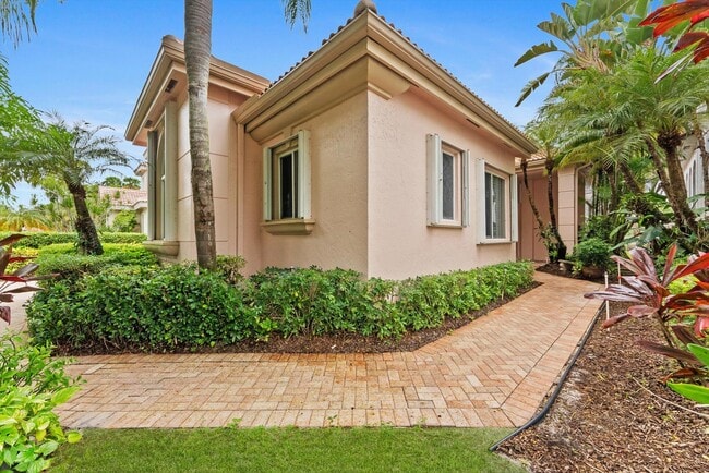 Photo - 7081 Mallorca Crescent