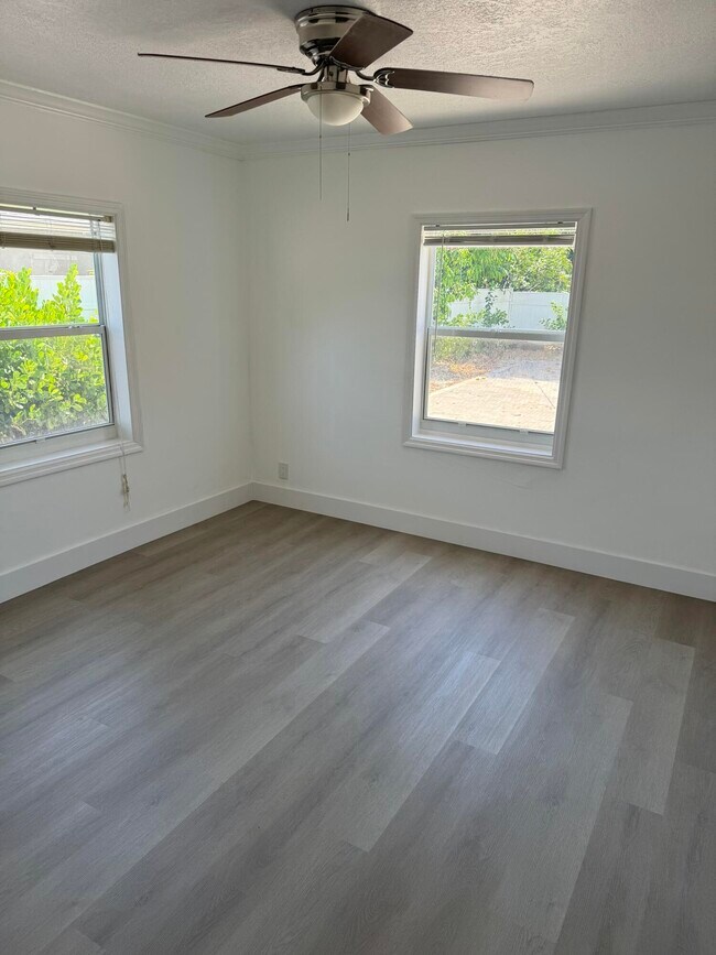 Photo - 330 Cypress Dr