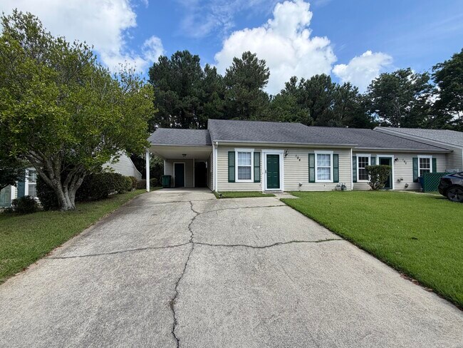 Photo - 104 Single Tree Ln