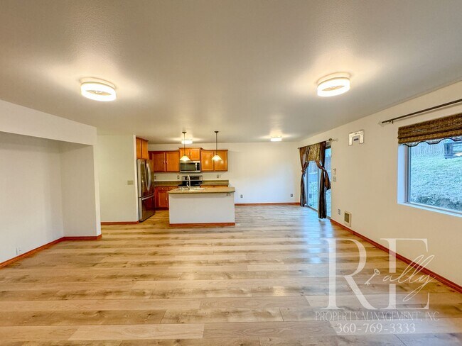 Photo - Modern 3-Bed Home with Gardens, Greenhouse...