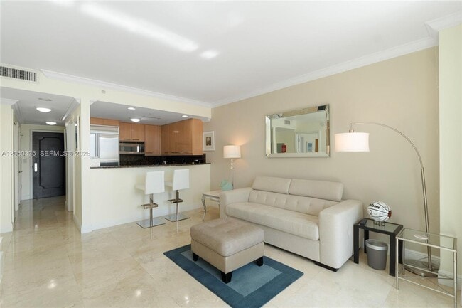 Photo - 3350 SW 27th Ave Unidad 1003