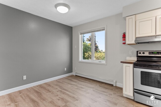 Photo - 1009 E 9th Ave Unit B