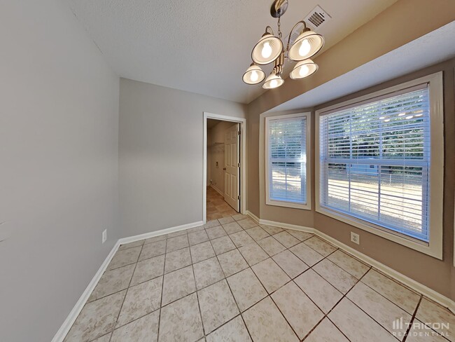 Photo - 3023 Ryan Rd