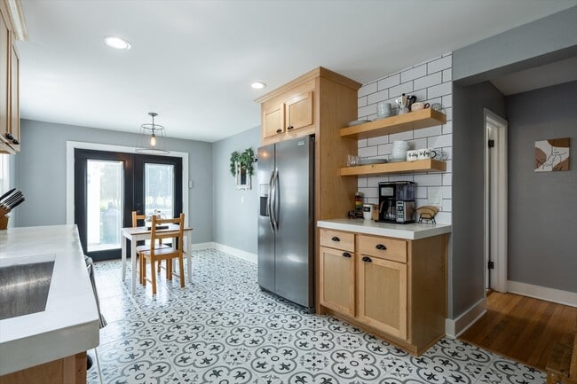 145 N 72nd St
