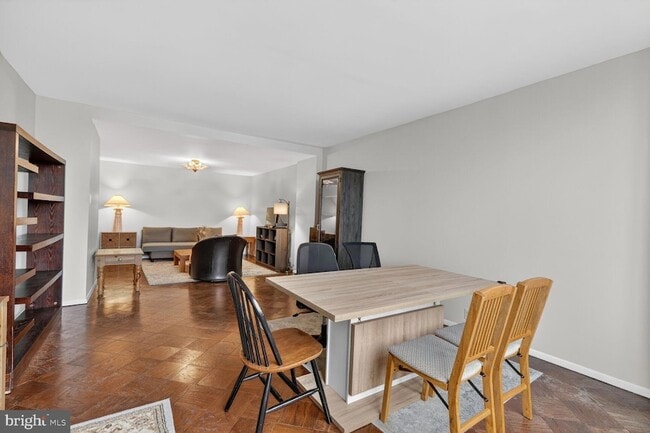 Photo - 2700 Virginia Ave NW Unidad 1208