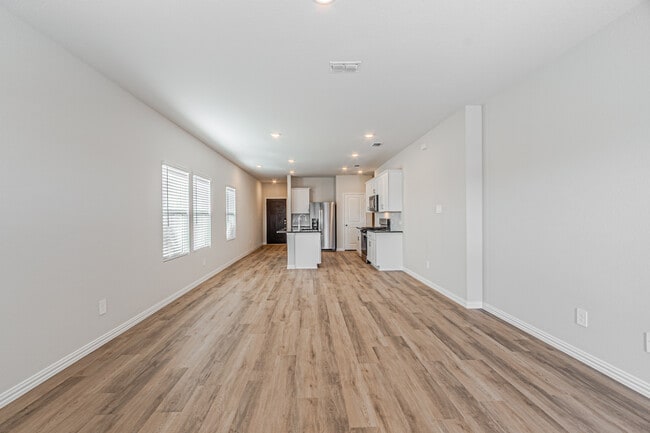 Photo - 801 Leavenworth Dr