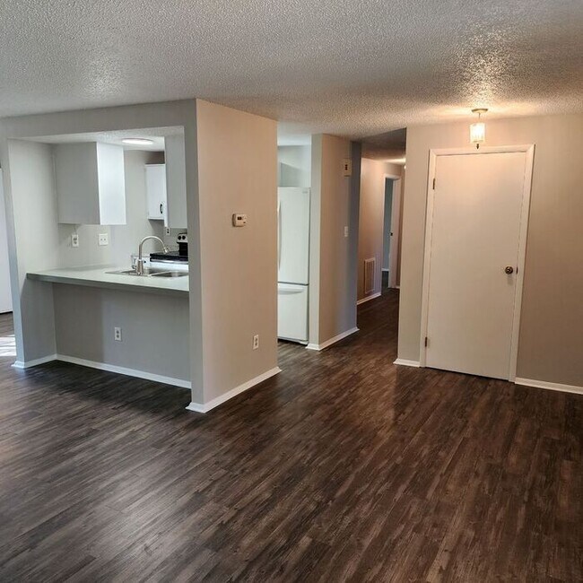 Newly Renovated 3BR/1BA Now Available in S... Rental For Rent in