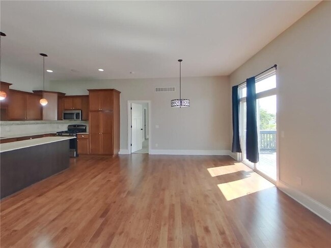 Photo - 19280 Castle Ct