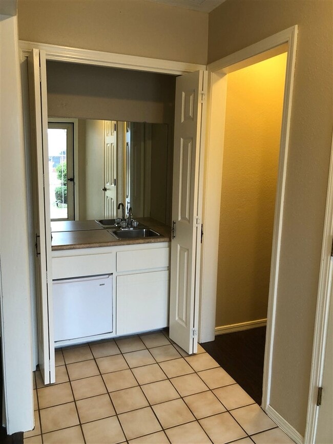 Photo - 1405 SE Hillcrest Ave