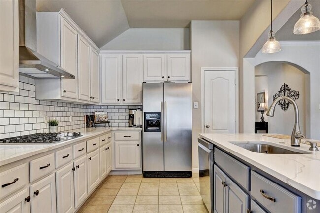 Building Photo - 2830 Stonecreek Pl Rental
