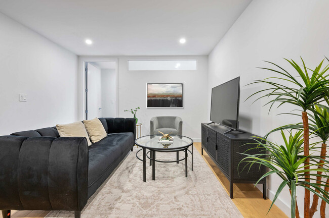 Building Photo - 227 E 59th St Rental