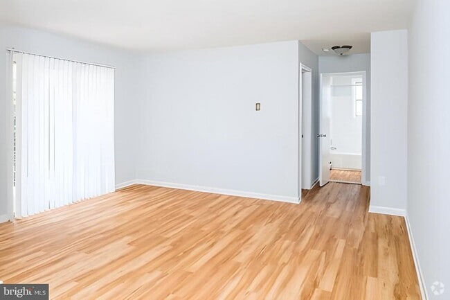 Building Photo - 707 Nottingham Rd Unit 7071A Rental