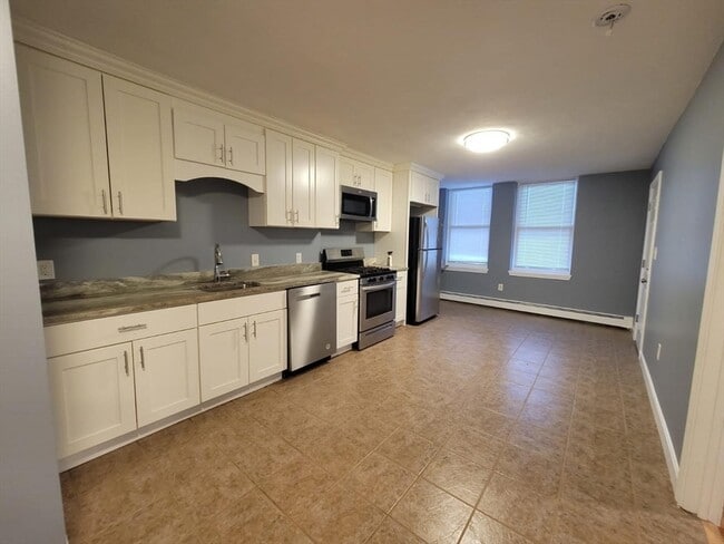 Photo - 237 Chestnut St Apartment Unit 3