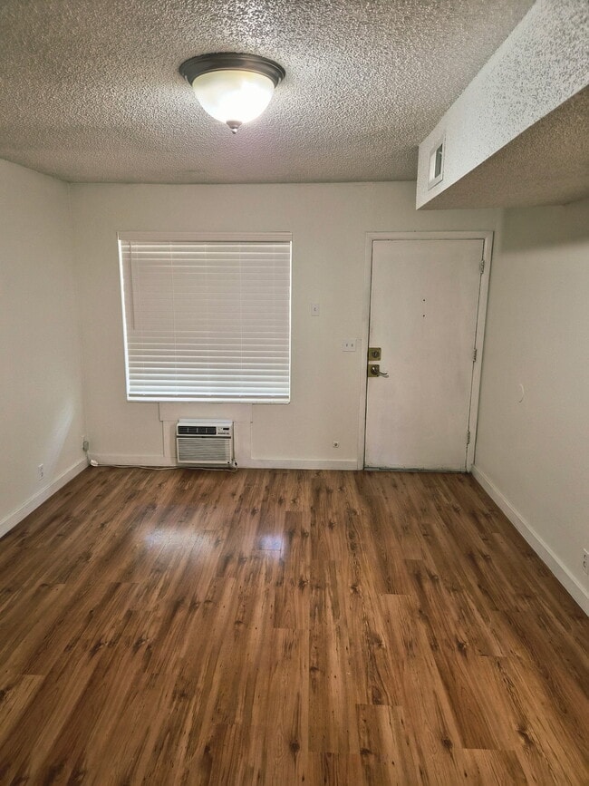 Photo - Magnussen Apartments Unit 18