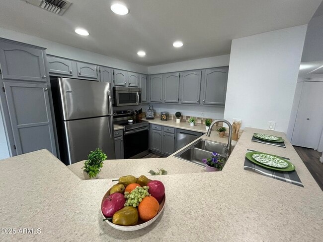 Building Photo - 11666 N 28th Dr Unit 131 Rental