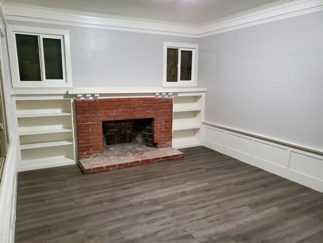 Beautifully Remodeled 5 Bedroom Home. - Beautifully Remodeled 5 Bedroom Home.