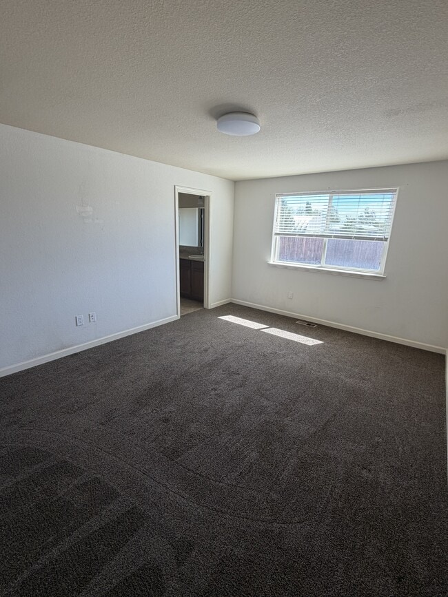 Photo - 111 Sunnyside Dr