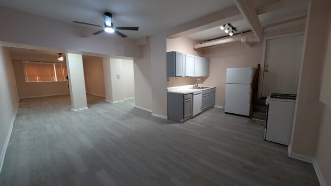 Photo - 5459 S Everett Ave Unit GDN