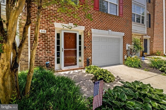 Photo - 310 Pintail Ln