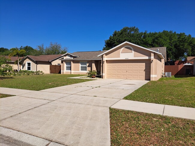 Building Photo - 4/2 in Siena Ridge Rental