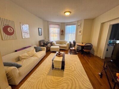 Building Photo - 1253 Beacon St Unit 4