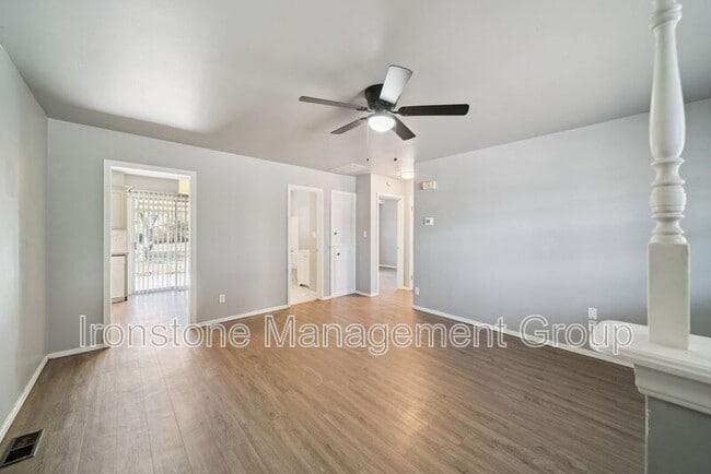 Photo - 5822 E 35th St