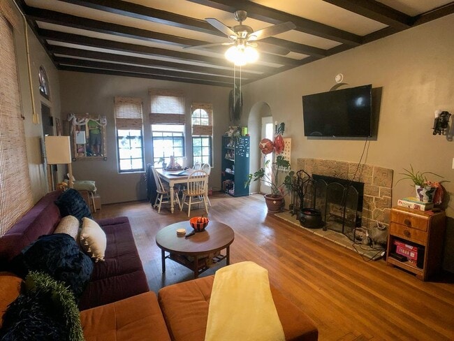 Photo - 3111 Harris Park Ave