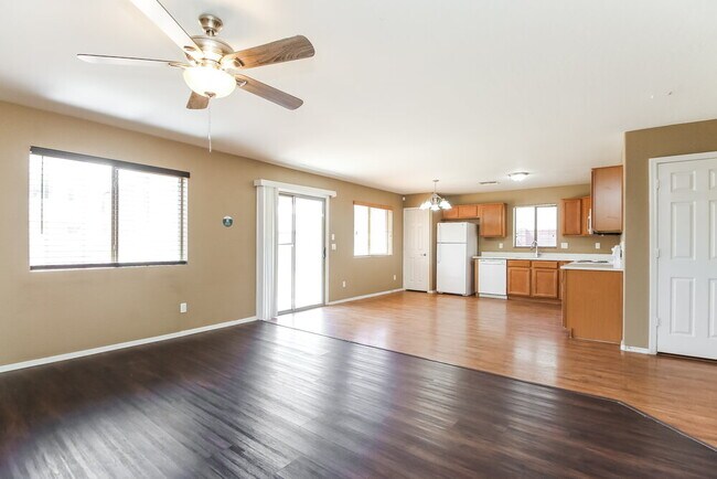 Photo - 3301 W Carlos Ln