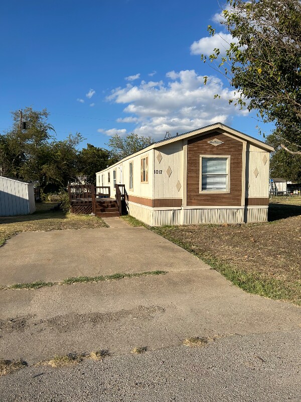 Photo - 1017 Wildwood Dr