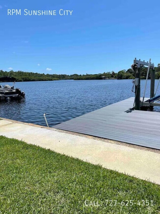 Photo - 3033 Pineview Dr