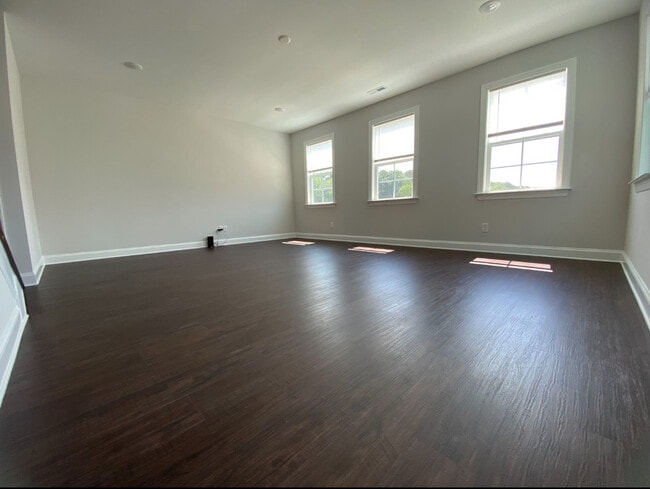 Photo - 718 Umber Dr