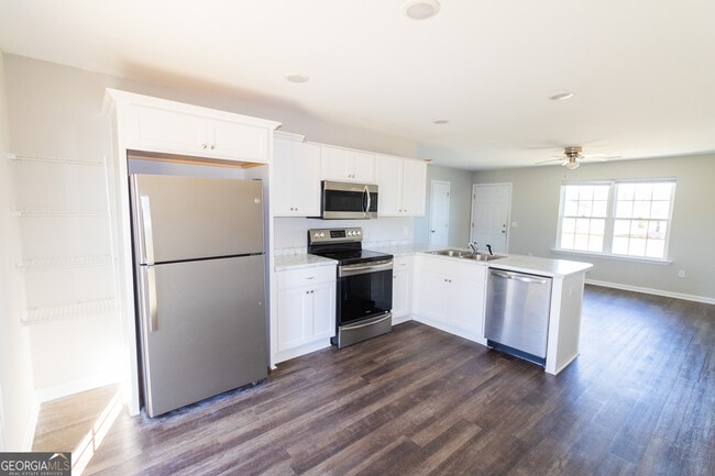 Photo - 218 Evans Ter