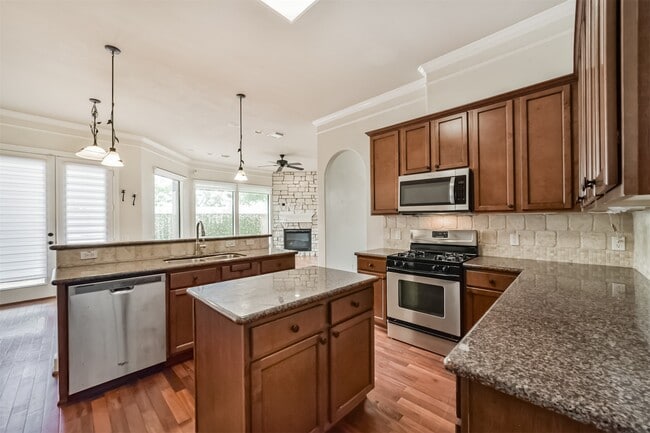 Photo - 11025 Robin Hood Ct