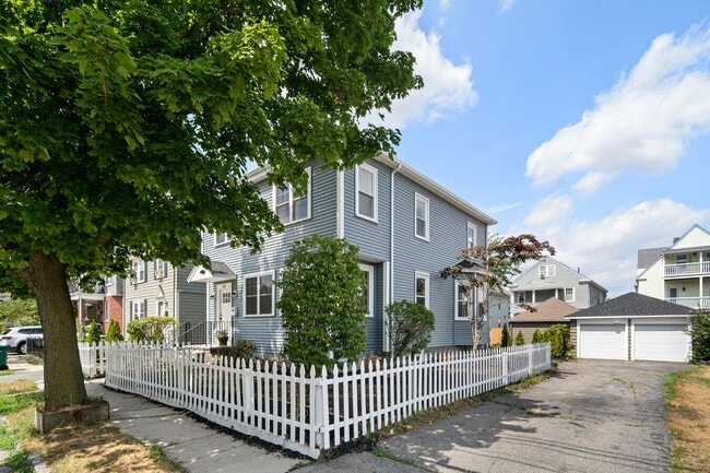 57 Yale St