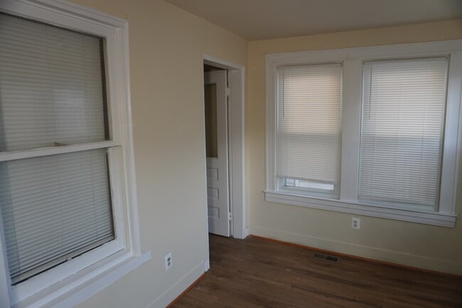 Photo - 217 Center St